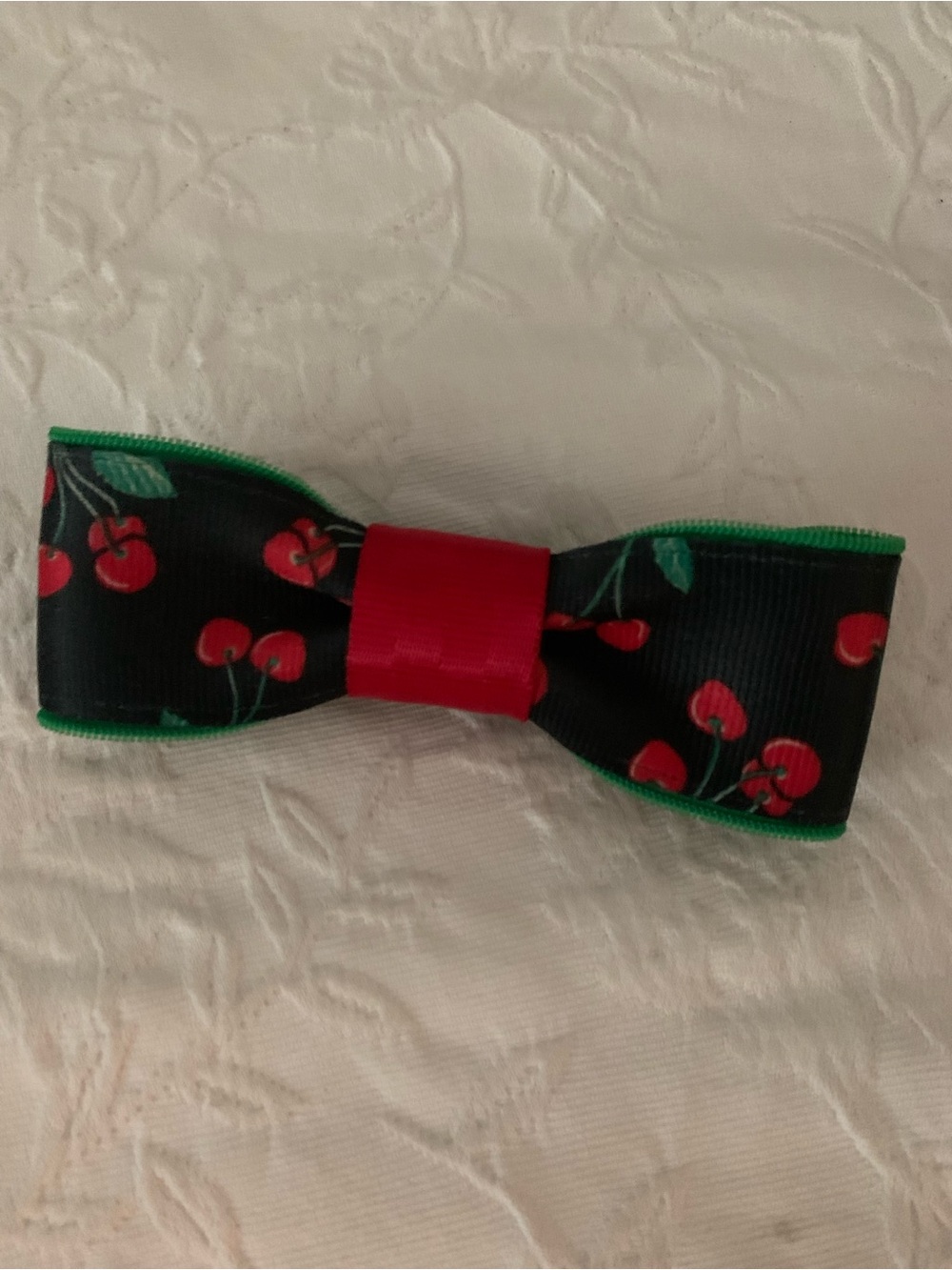 Seatbelt cherry bow with Velcro- like Harveys